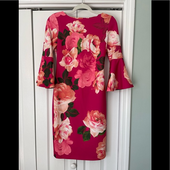 Calvin Klein fitted knee length dress. - Picture 1 of 3